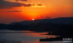 長沙做網(wǎng)站要注意什么問題？（長沙做網(wǎng)站的4個(gè)要求）